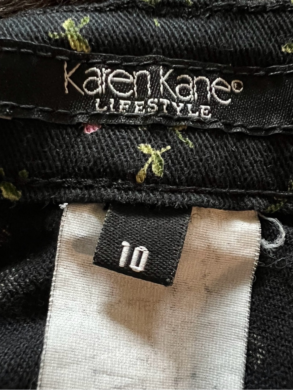 🌹Vintage Karen Kane Black Ankle Pants w Pink & Green Floral Print • 💯 Cotton - Picture 3 of 3
